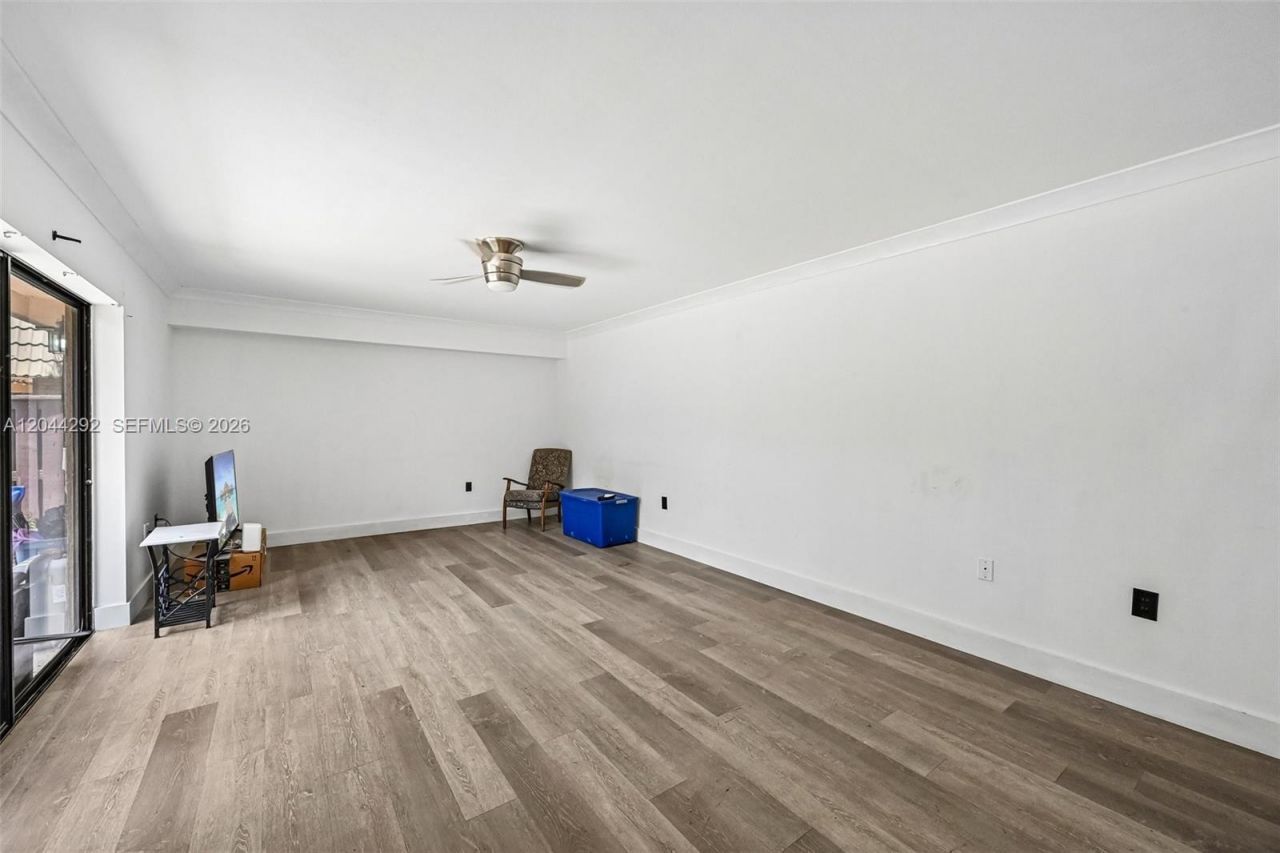 5016 50th Way, West Palm Beach, FL 33409 Photo