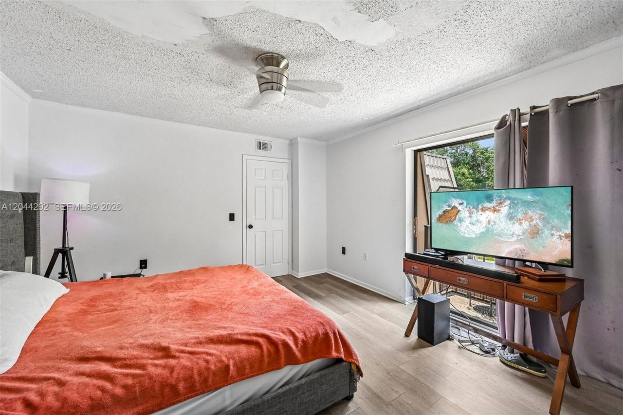 5016 50th Way, West Palm Beach, FL 33409 Photo