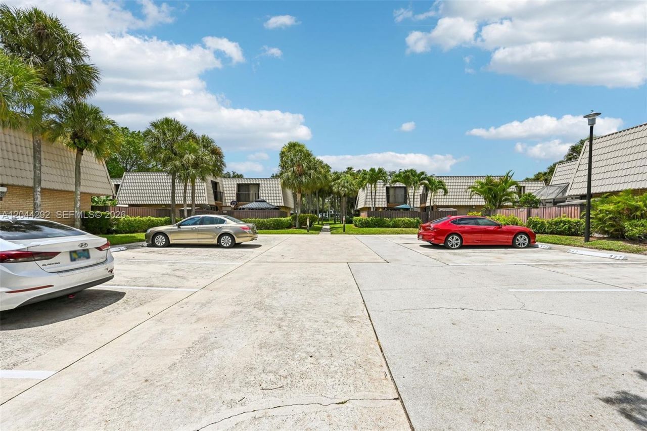 5016 50th Way, West Palm Beach, FL 33409 Photo