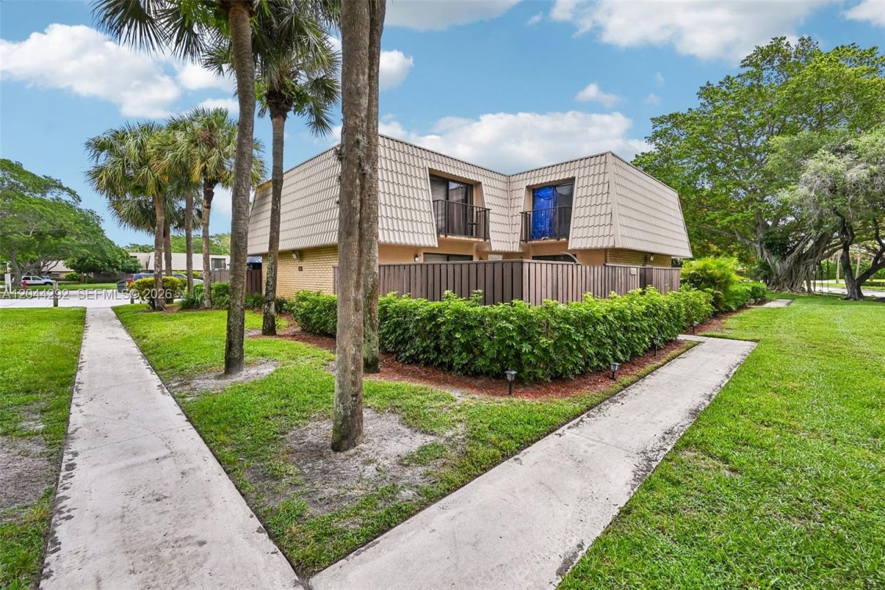 5016 50th Way, West Palm Beach, FL 33409 Photo