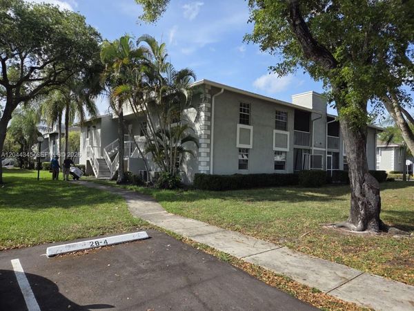 479 NE 210th Cir Ter , Unit 101-28, Miami, FL 33179
