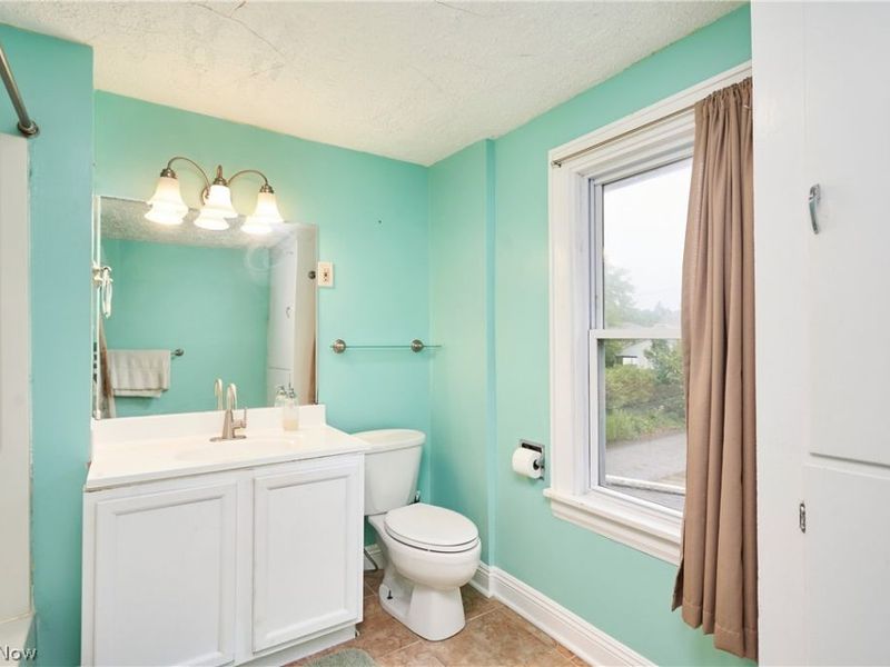 350 Oxford Avenue, Akron, OH 44310 Photo 13