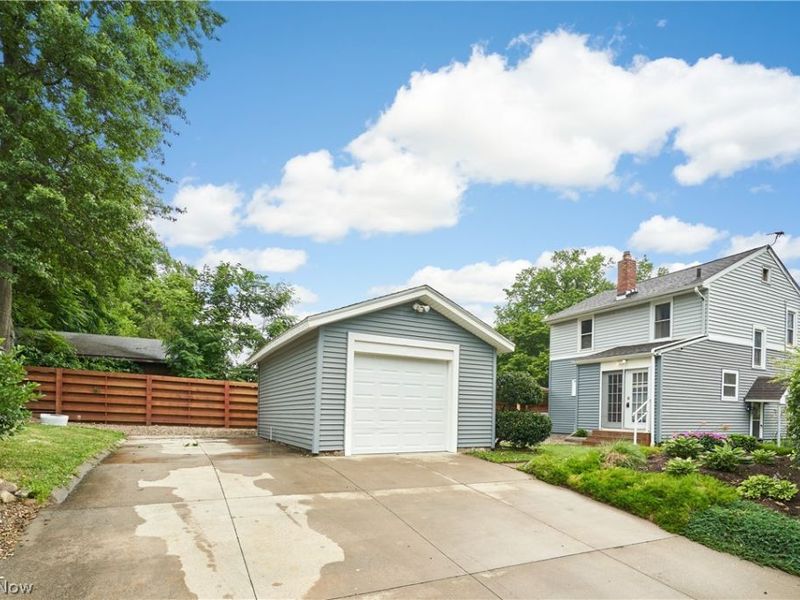 350 Oxford Avenue, Akron, OH 44310 Photo 2