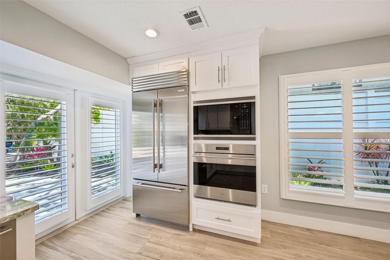 810 Plymouth Street, Sarasota, FL 34242 Photo