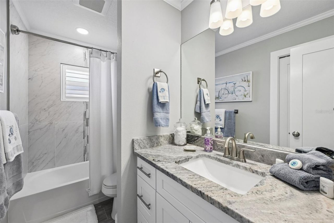 810 Plymouth Street, Sarasota, FL 34242 Photo