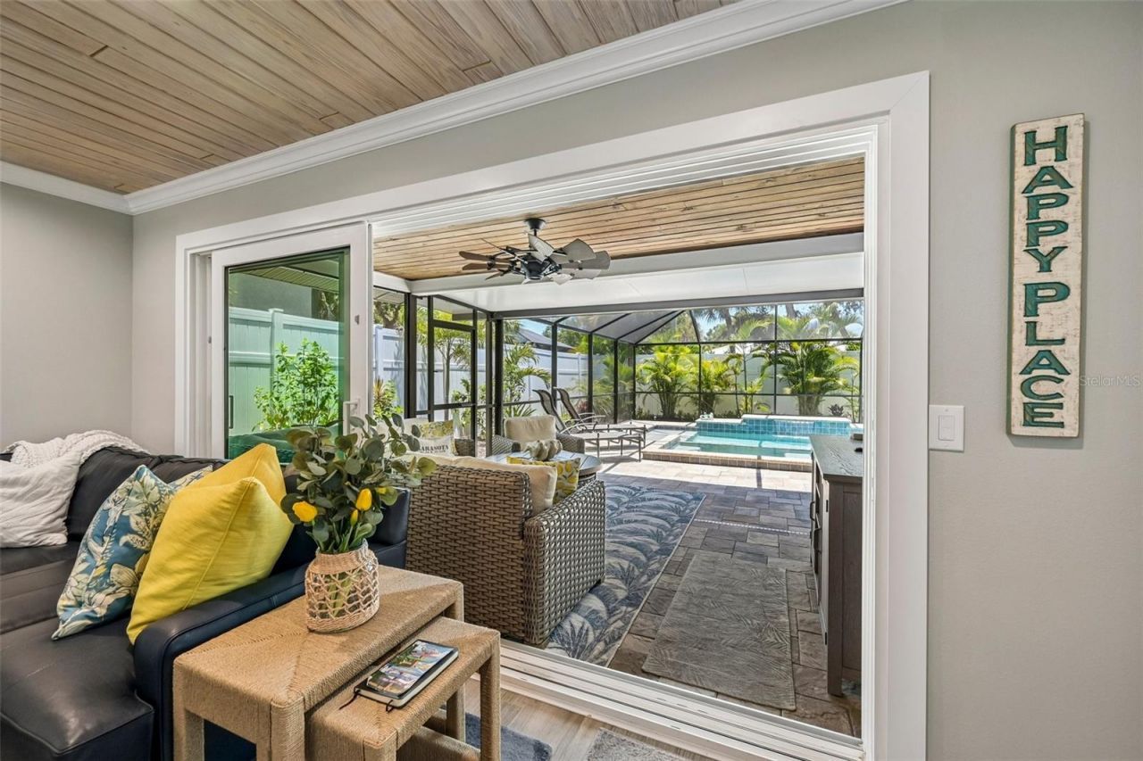 810 Plymouth Street, Sarasota, FL 34242 Photo