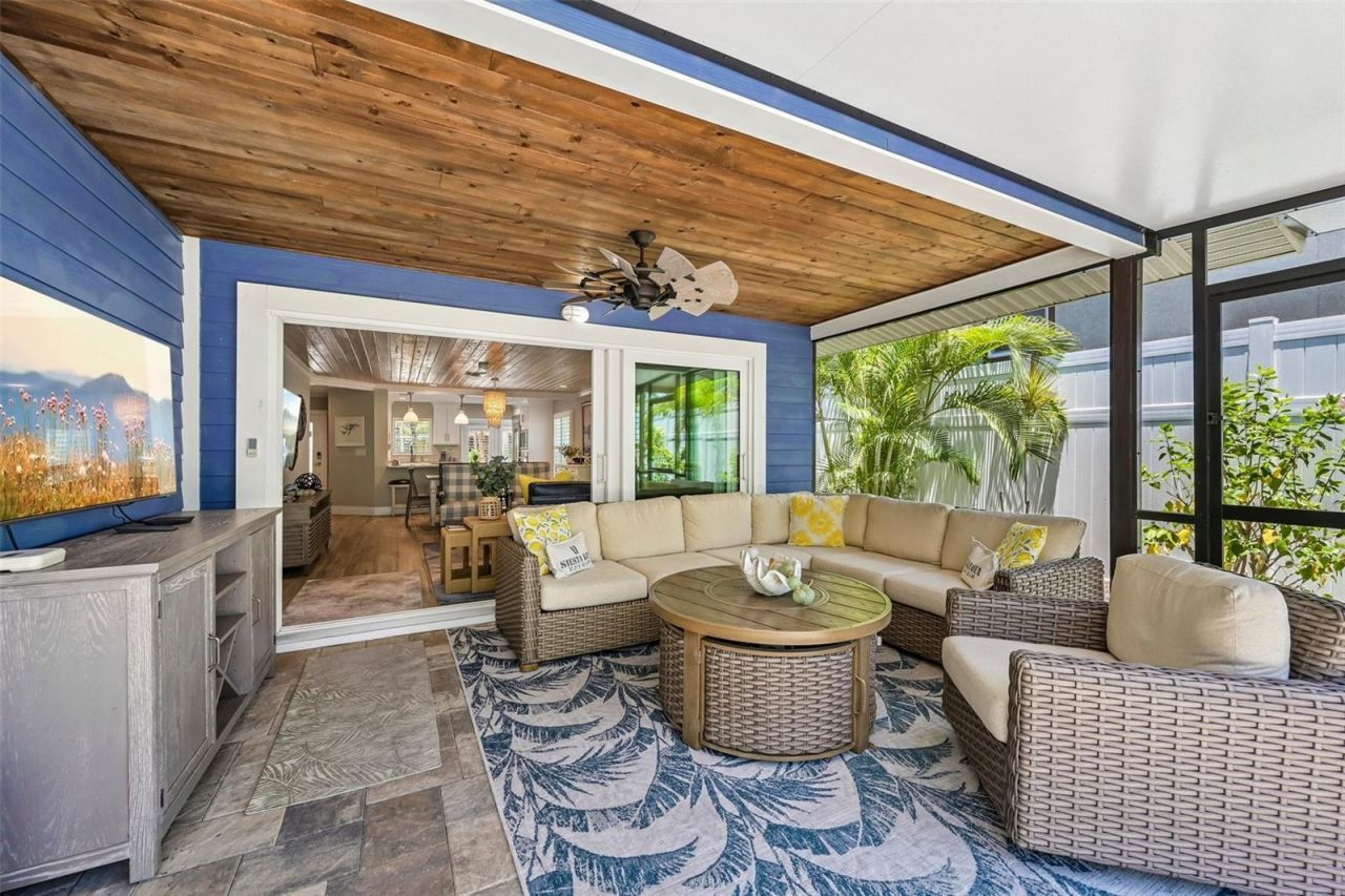 810 Plymouth Street, Sarasota, FL 34242 Photo