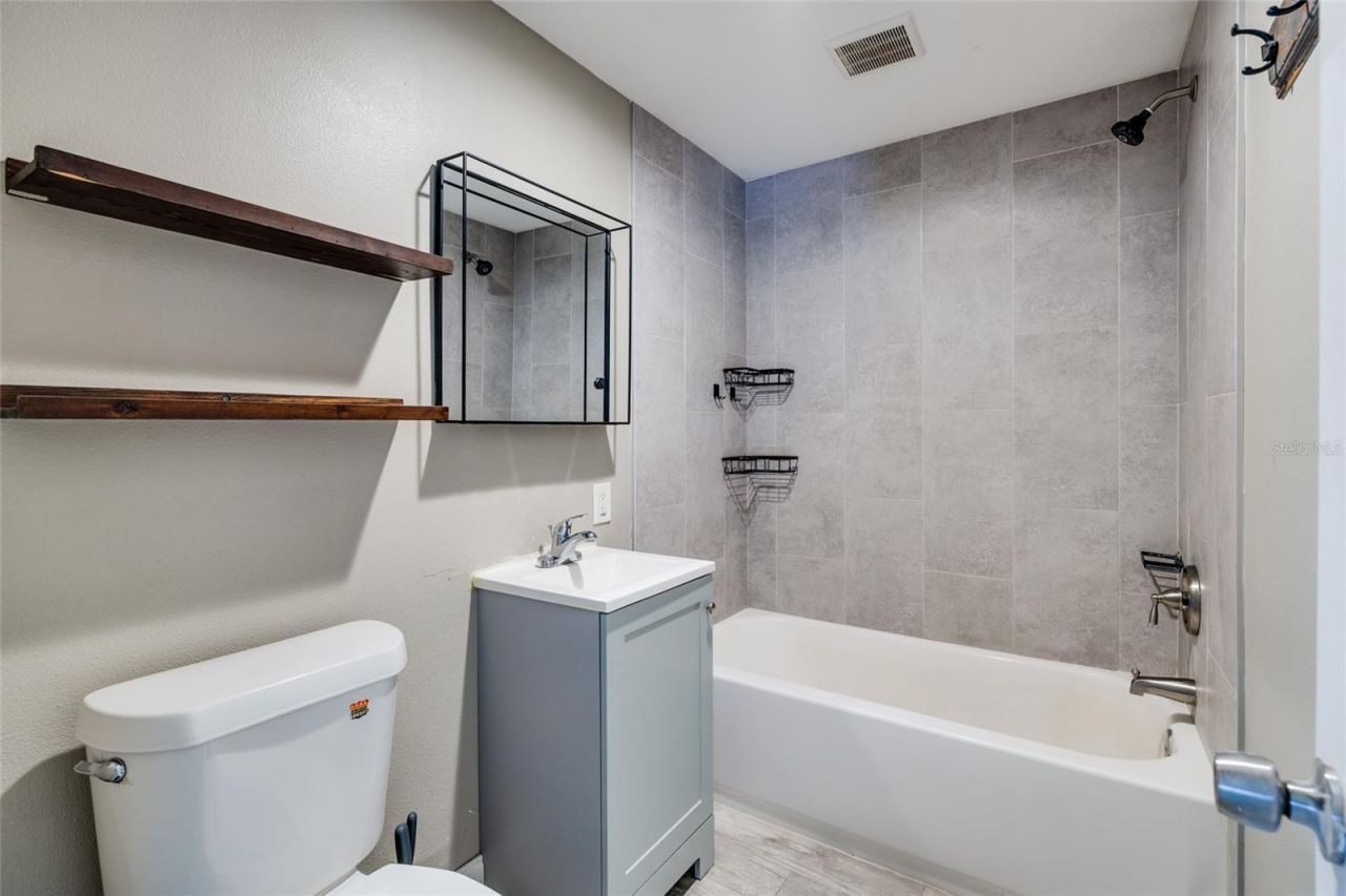 5601 Cedar Street Ne, Saint Petersburg, FL 33703 Photo