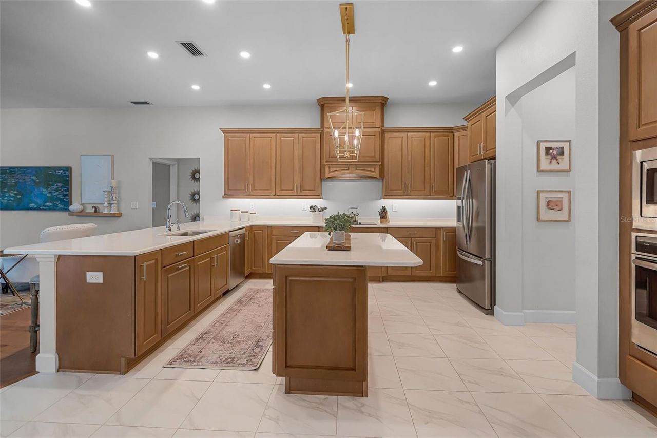 926 John Cressler Drive , Seffner, FL 33584 Photo