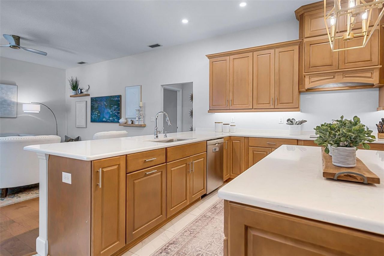 926 John Cressler Drive , Seffner, FL 33584 Photo