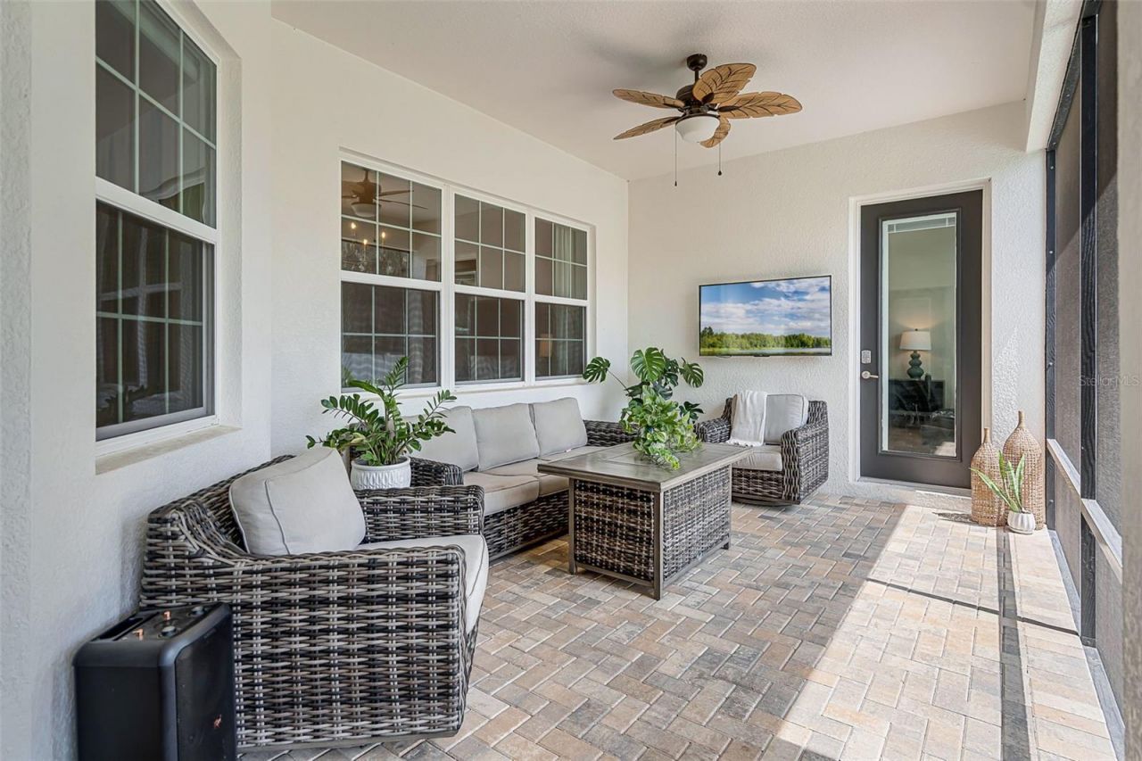 926 John Cressler Drive , Seffner, FL 33584 Photo