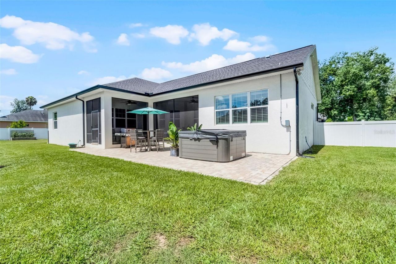 926 John Cressler Drive , Seffner, FL 33584 Photo