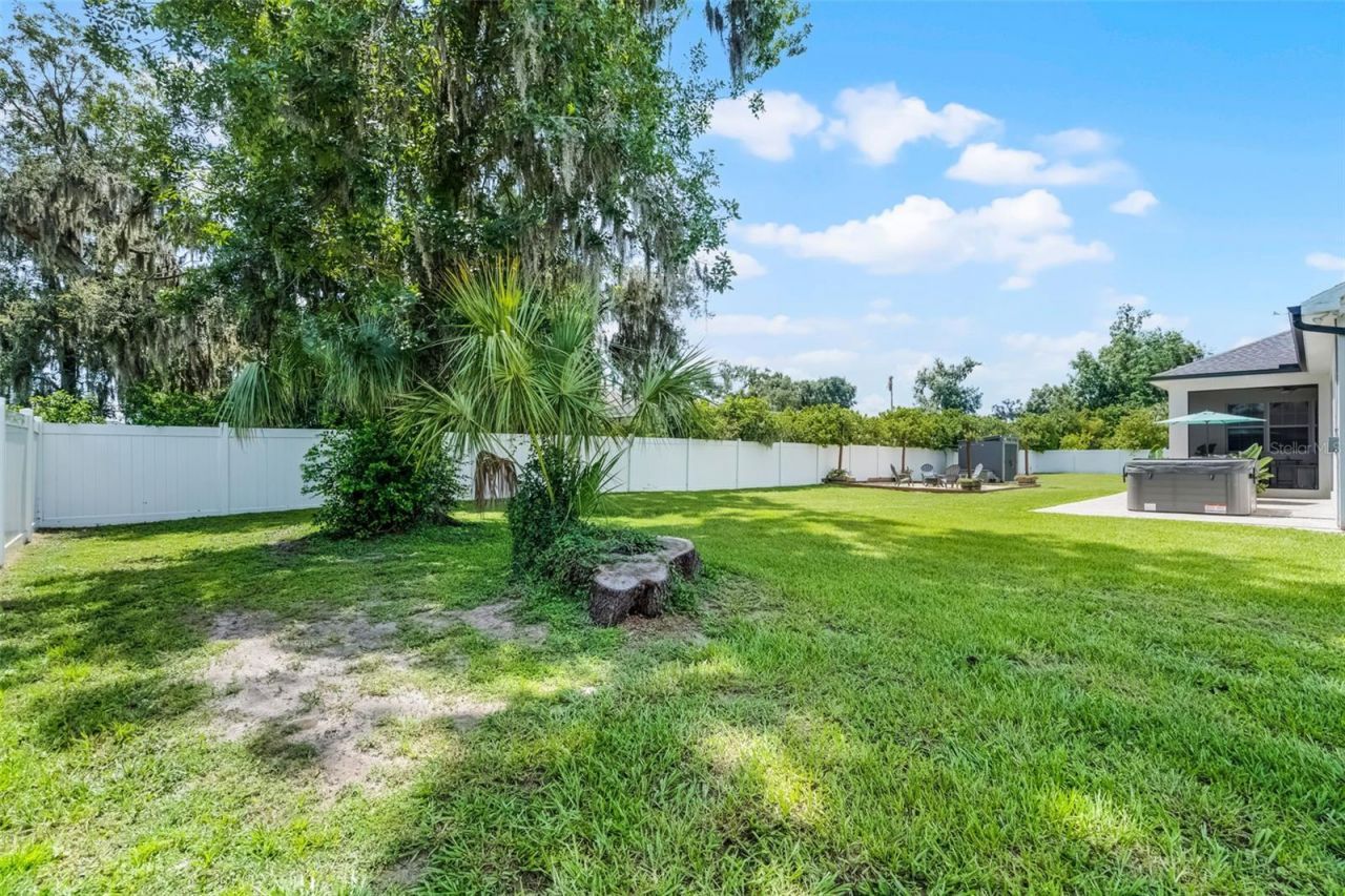 926 John Cressler Drive , Seffner, FL 33584 Photo