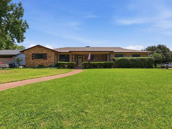 1117 Sheridan Lane, Cleburne, TX 76033