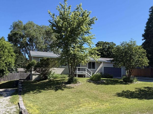 3122 Horseshoe Drive, Traverse City, MI 49684