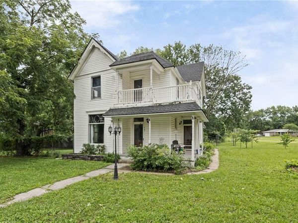 407 S 5th Street, Garden City, MO 64747