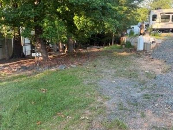 102 Powder Horn Trail , Mount Gilead, NC 27306