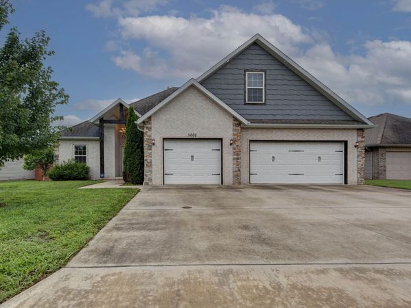 5662 E Gatehouse Drive , Strafford, MO 65757