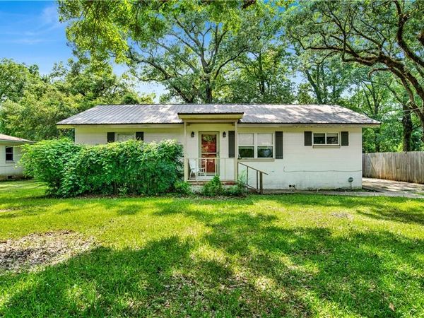 1027 Timothy Street, Saraland, AL 36571