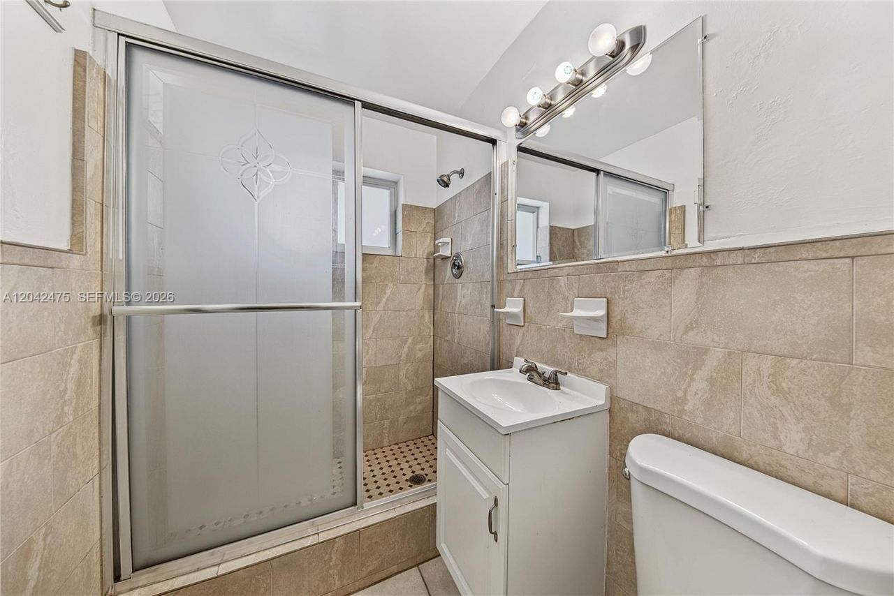 606 SW 16th St , Unit Rear Cotta, Fort Lauderdale, FL 33315 Photo