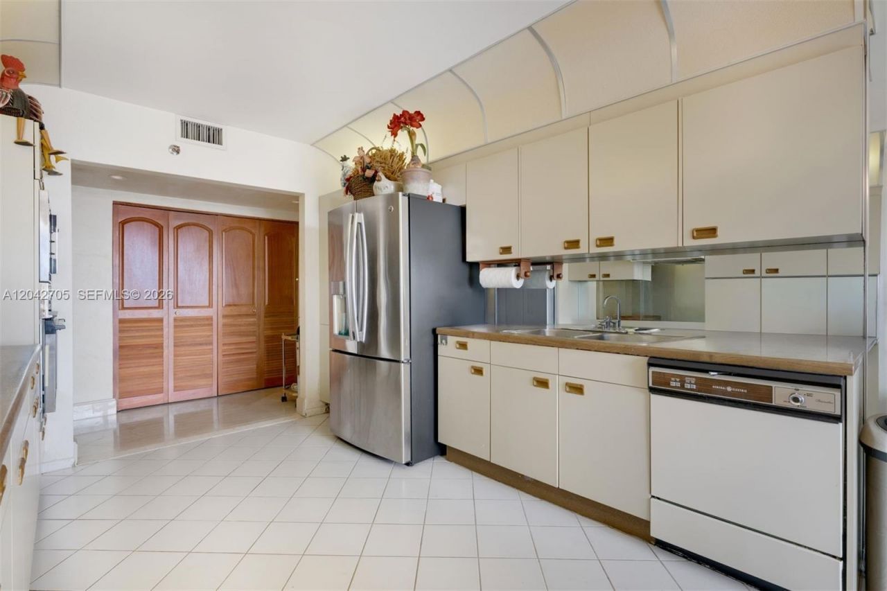 9 Island Ave , Unit 1514, Miami Beach, FL 33139 Photo
