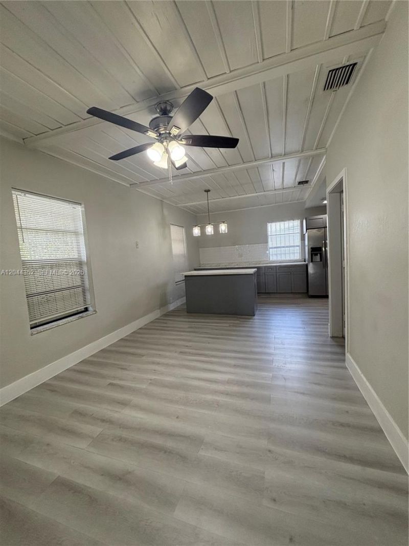 5011 SW 5th St , Miami, FL 33134 Photo