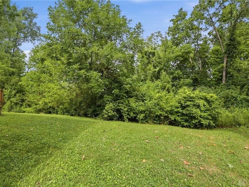 5757 Ericsson Way, Trotwood, OH 45426 Photo 10