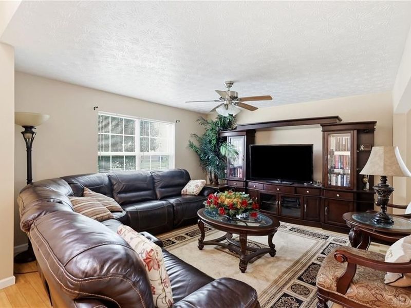 5757 Ericsson Way, Trotwood, OH 45426 Photo 13