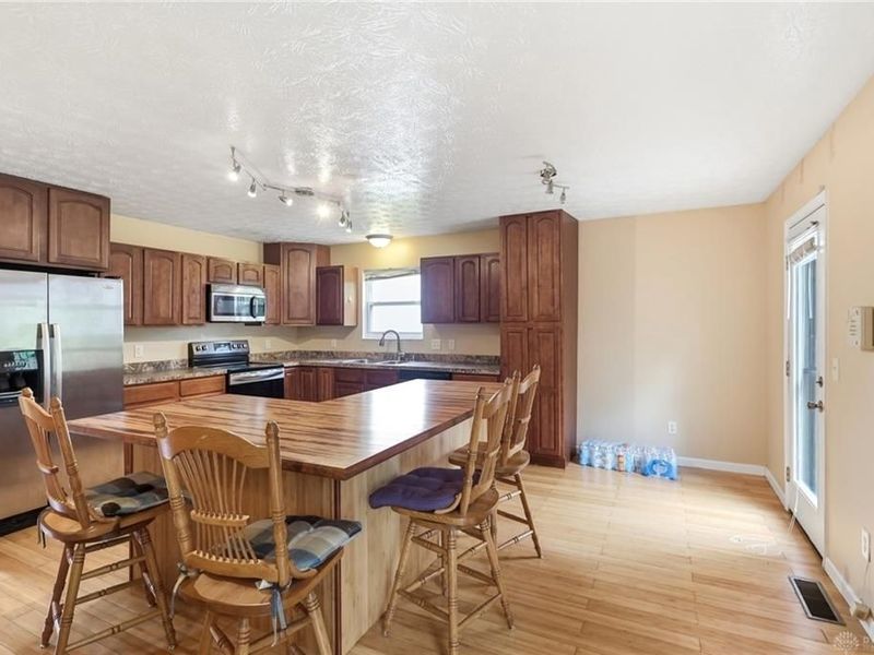 5757 Ericsson Way, Trotwood, OH 45426 Photo 21