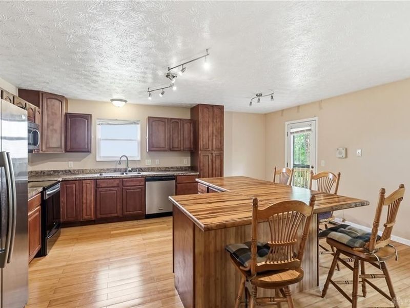 5757 Ericsson Way, Trotwood, OH 45426 Photo 23