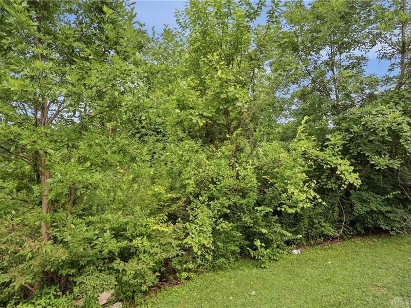 5757 Ericsson Way, Trotwood, OH 45426 Photo 9