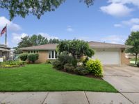 336 79th Avenue, Willowbrook, IL 60527 primary photo