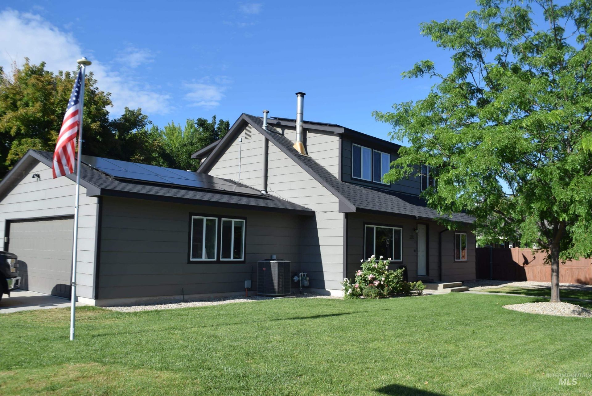 3233 N Buckboard Way, Boise, ID 83713 Main Photo