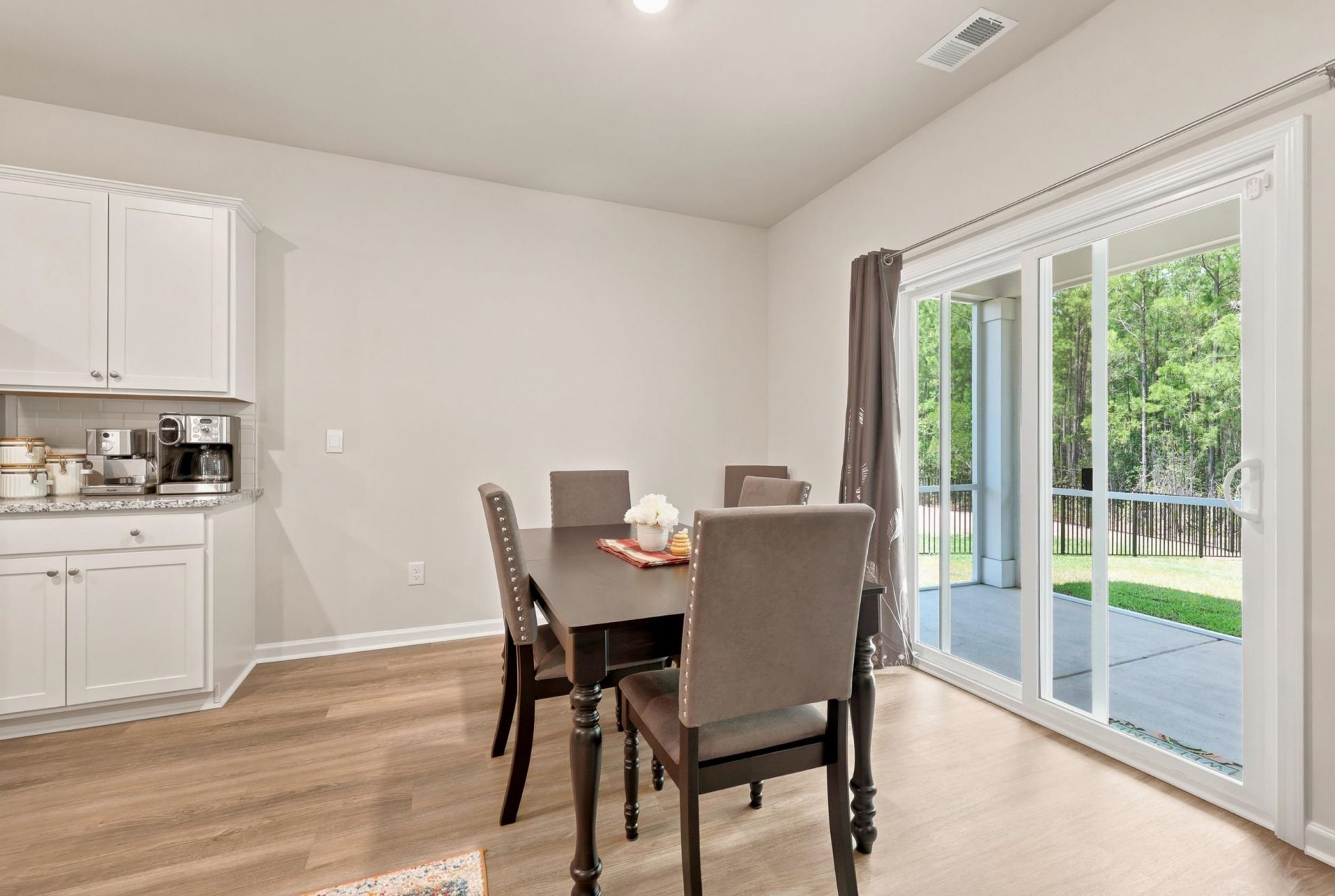 8093 Bear Claw Way Photo 16