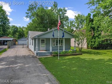 401 Center Street, Carleton Vlg, MI 48117