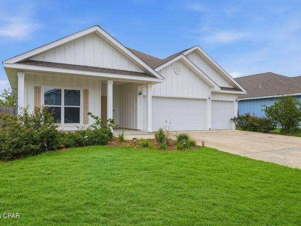 106 Hobson Avenue , Crestview, FL 32539