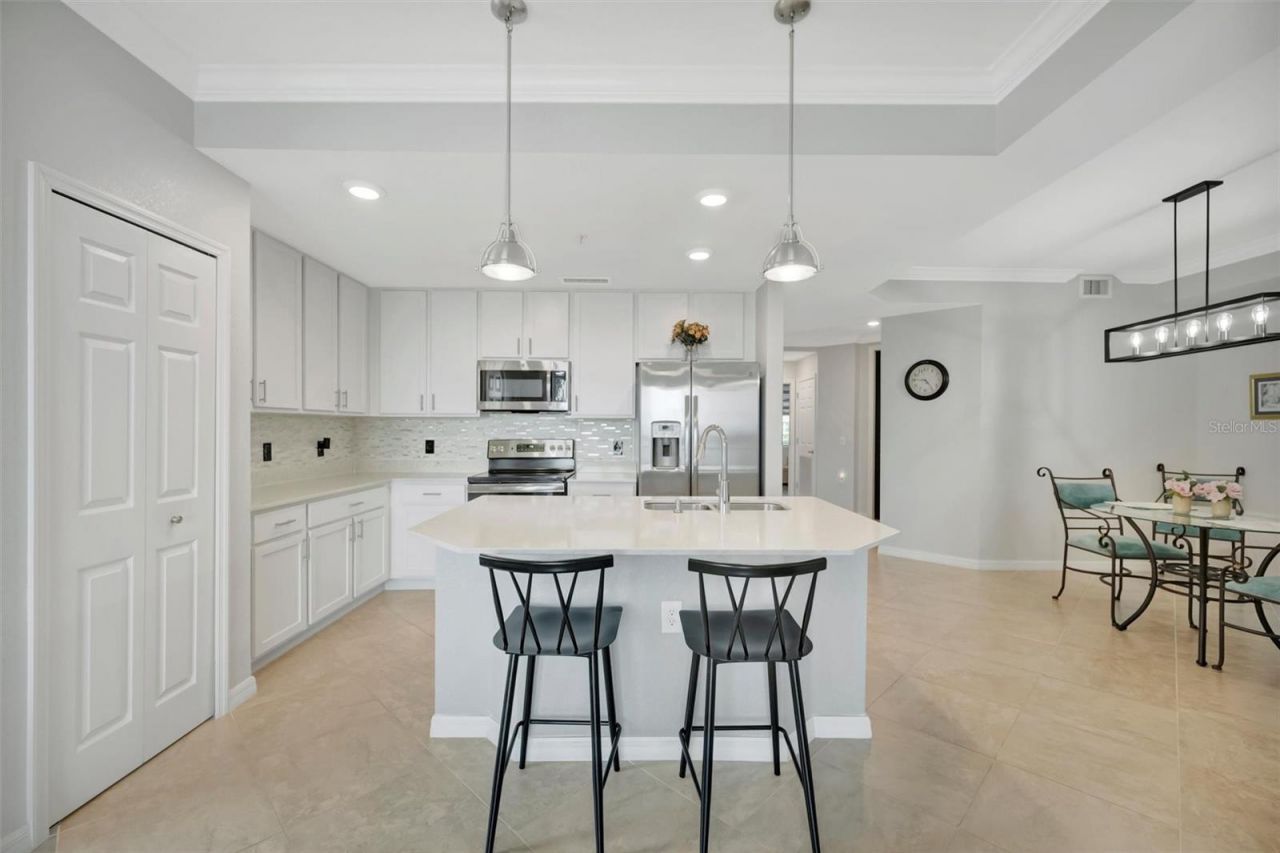 1020 Tidewater Shores Loop, Unit 208, Bradenton, FL 34208 Photo