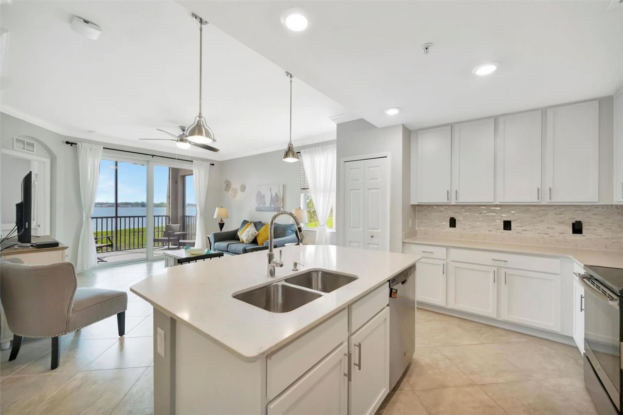 1020 Tidewater Shores Loop, Unit 208, Bradenton, FL 34208 Photo