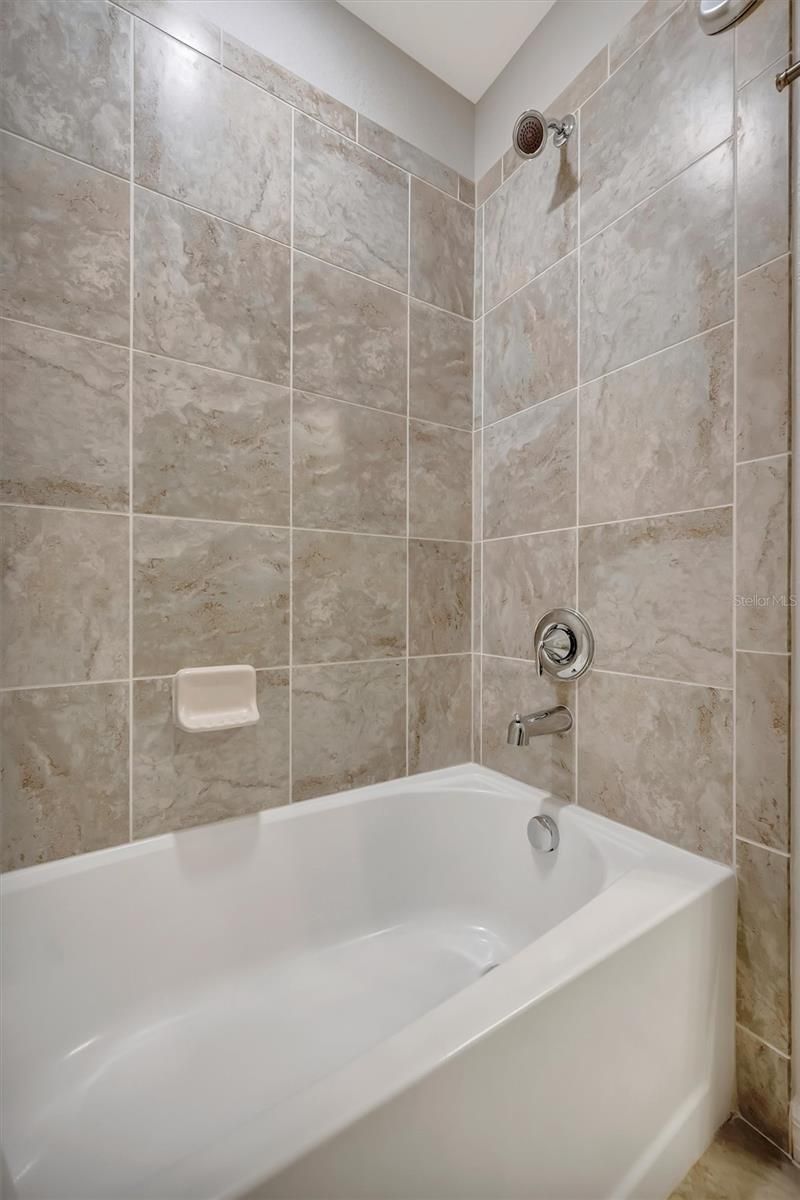 1020 Tidewater Shores Loop, Unit 208, Bradenton, FL 34208 Photo