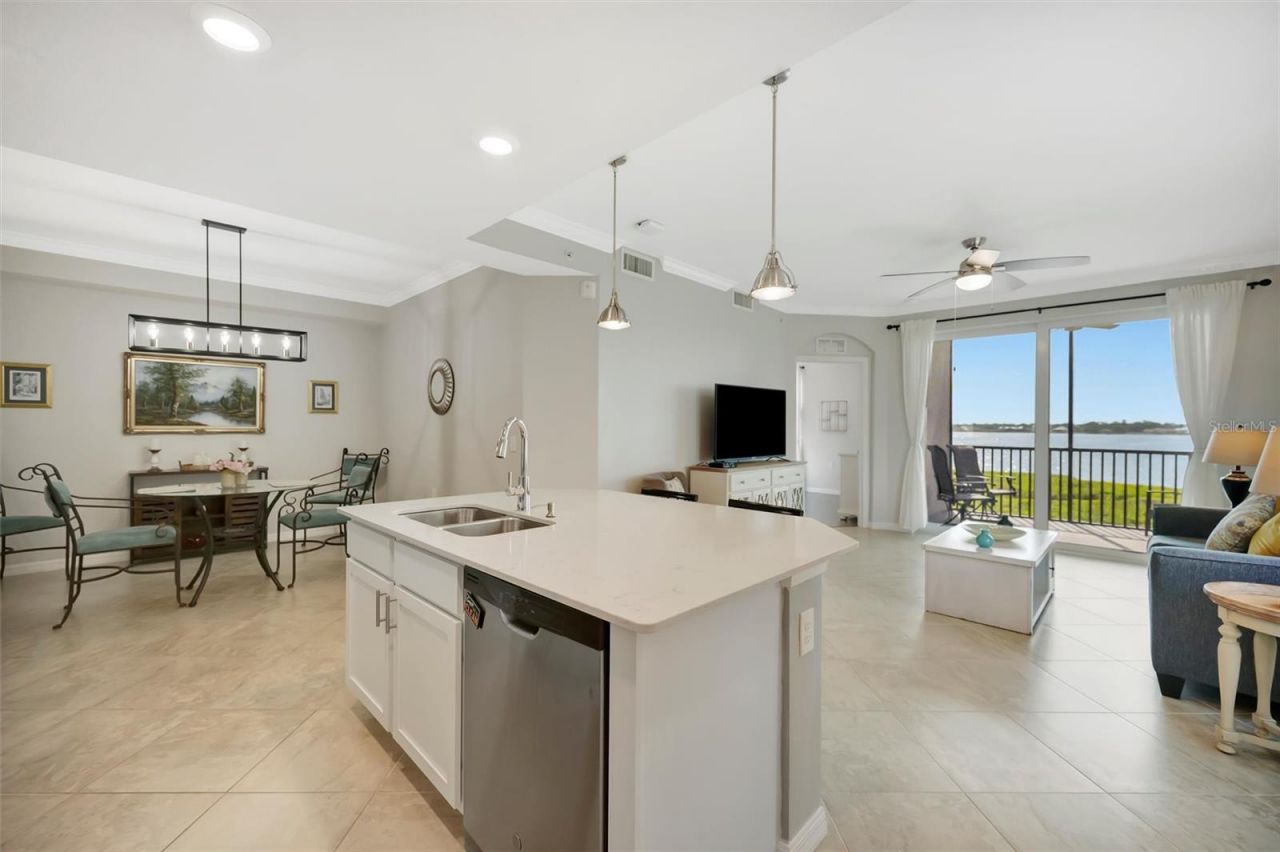 1020 Tidewater Shores Loop, Unit 208, Bradenton, FL 34208 Photo