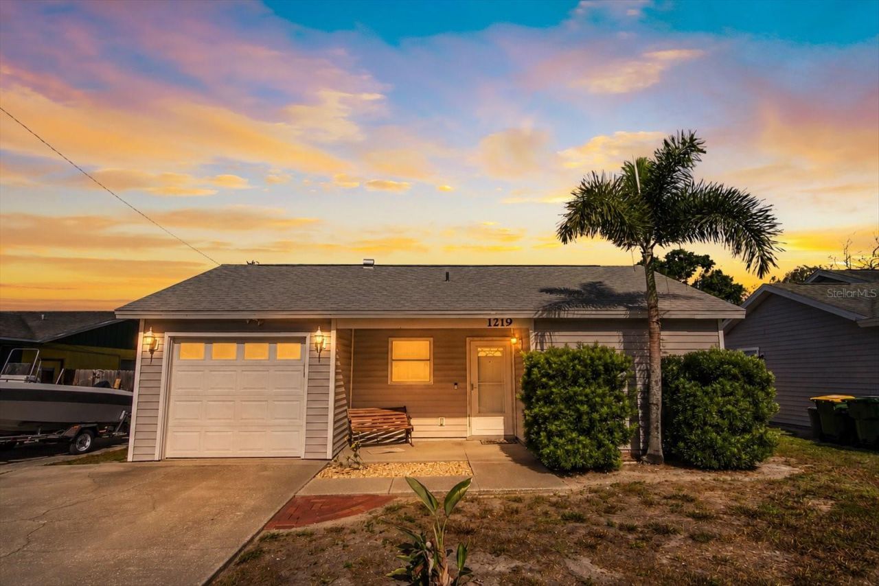 1219 Mackeral Avenue, Sarasota, FL 34237 Photo