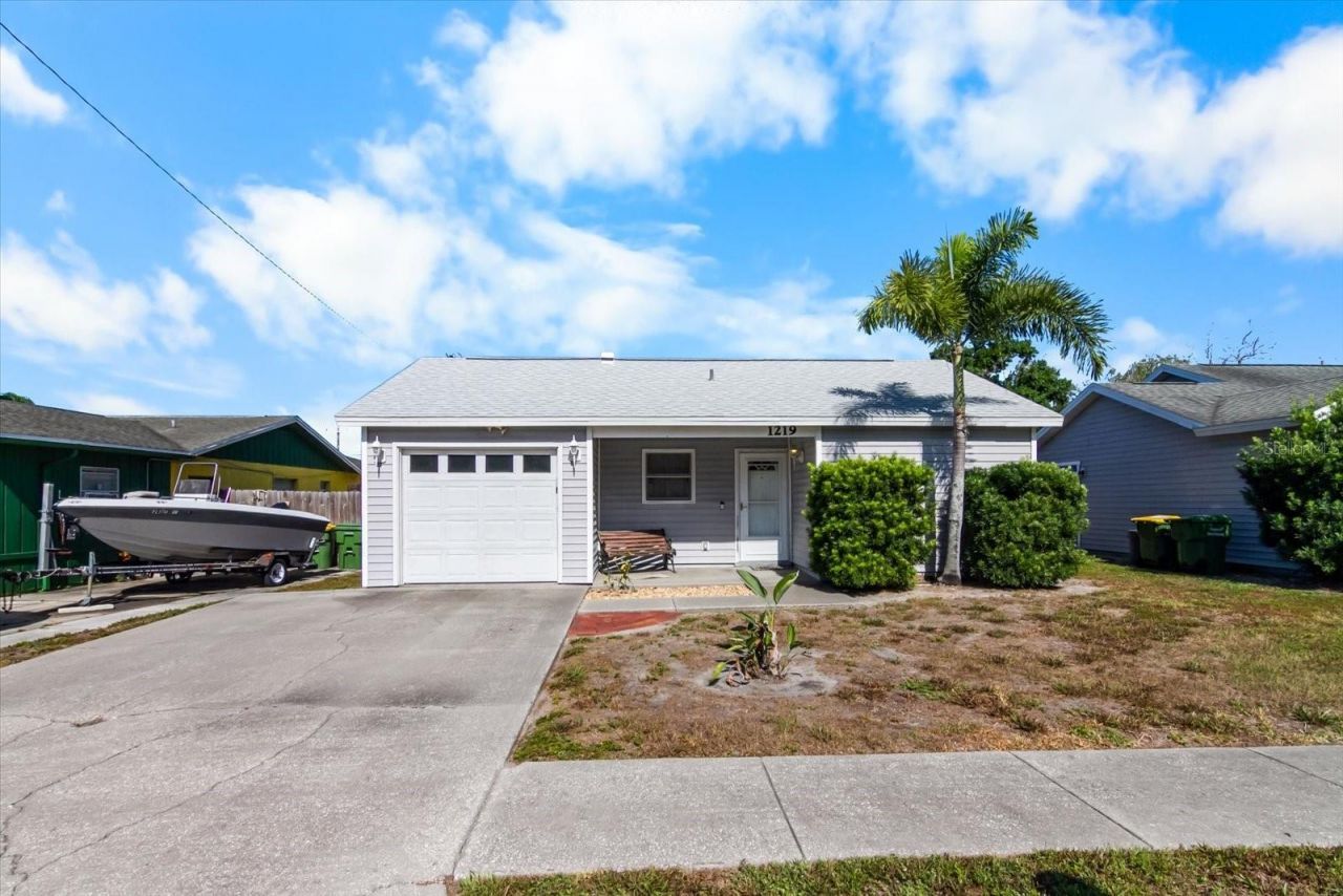 1219 Mackeral Avenue, Sarasota, FL 34237 Photo
