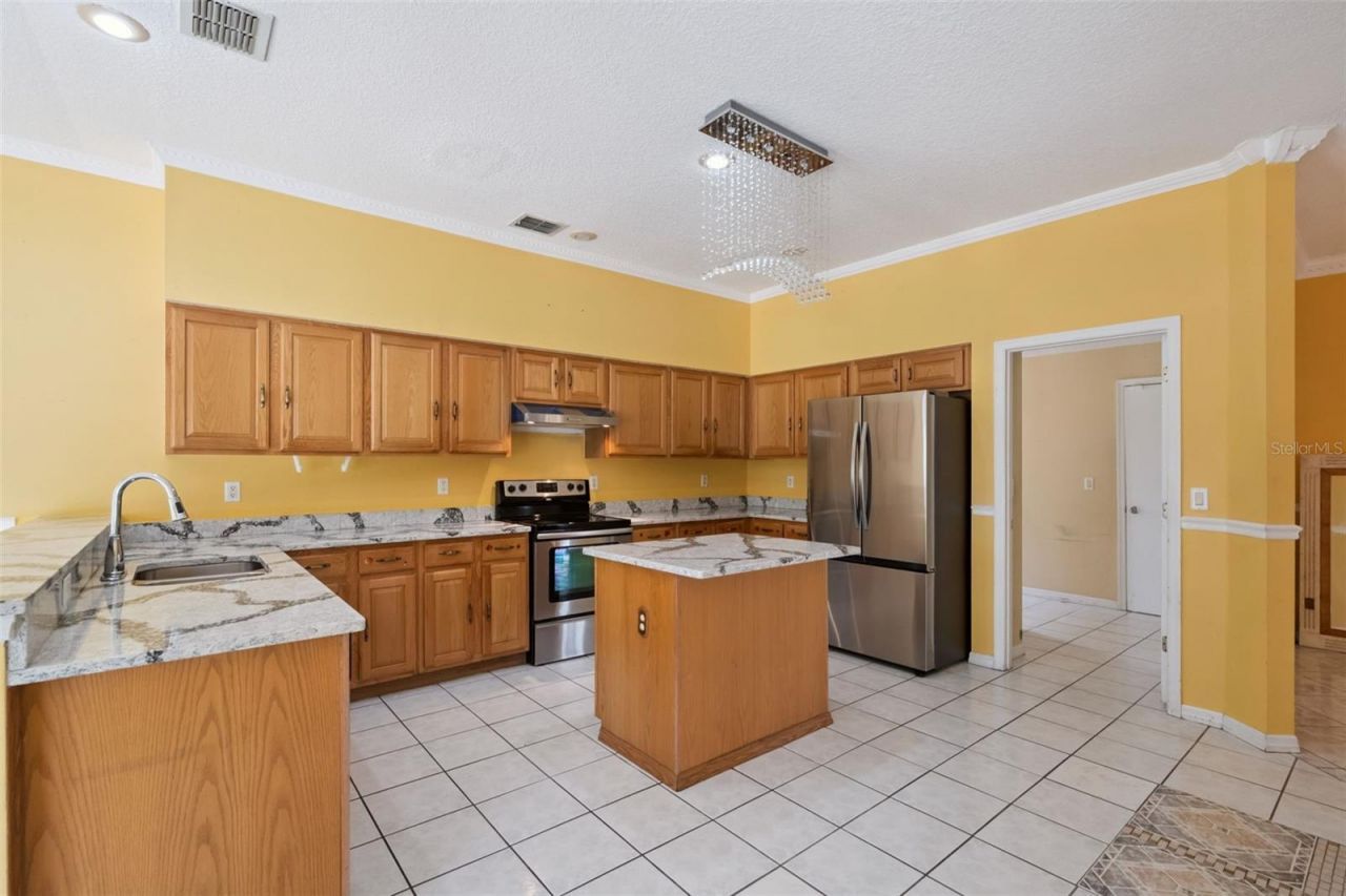 6415 Abbeydale Court , Orlando, FL 32818 Photo