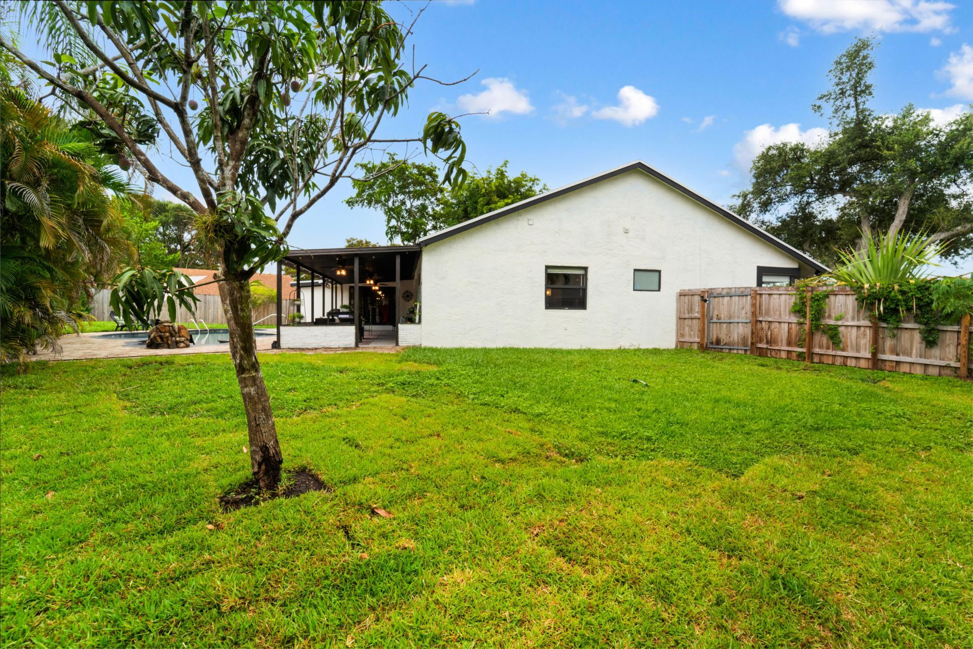 5731 NW 54th Way, Tamarac, FL 33319 Photo