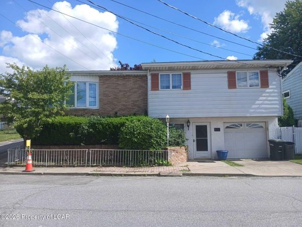 928 W 11th Street, Hazleton, PA 18201