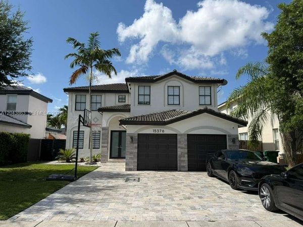15376 SW 13th Ter , Miami, FL 33194