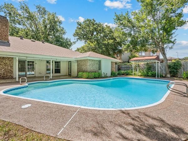 4321 Waycross Drive, Arlington, TX 76016
