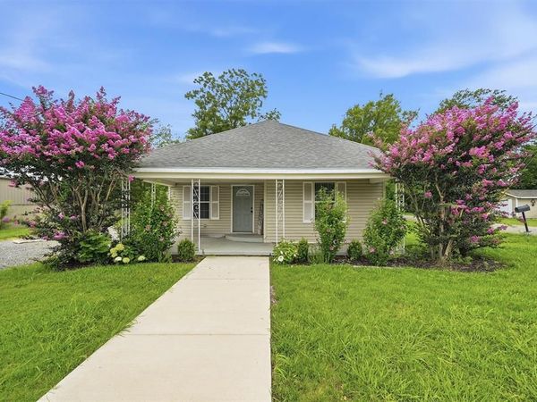 111 Britton Street, Tom Bean, TX 75489