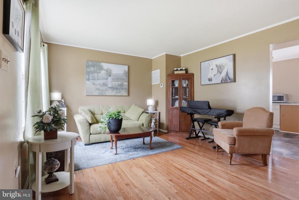 3869 SHINER COURT, WALDORF, MD 20603