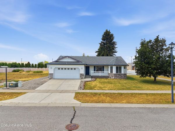 11926 N Stinson DR , Hayden, ID 83835